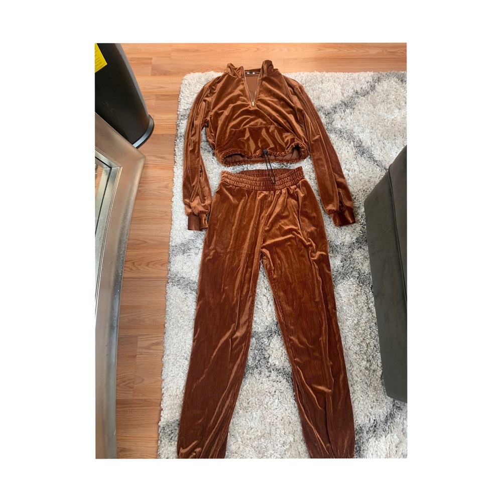 Cute jumpsuit out for
